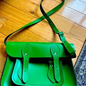 Cambridge Satchel Company - green crossbody bag